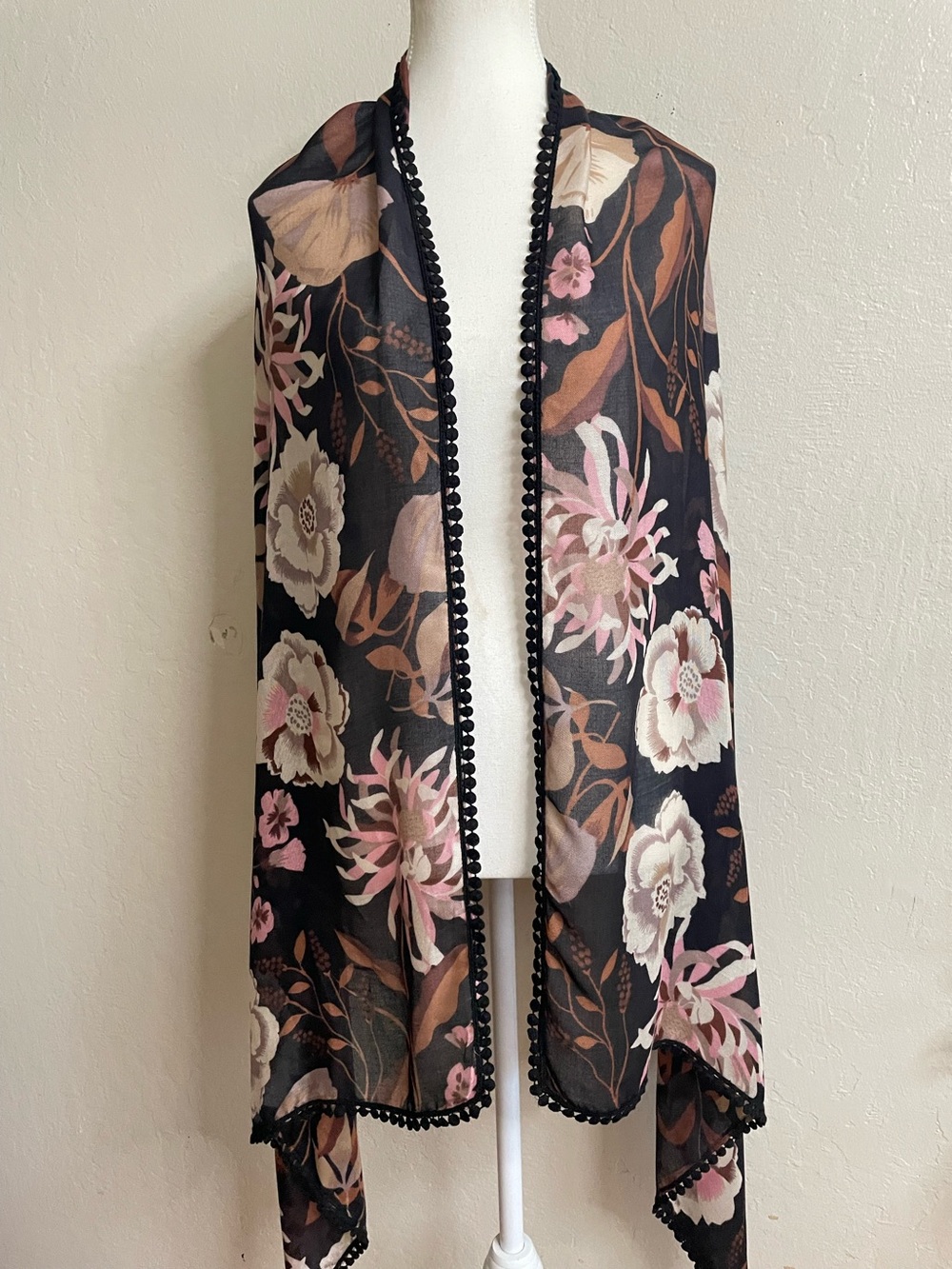 Floral wrap - Picture 5 of 7